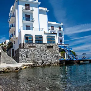 https://hotel-rocce-azzurre.sicilyhotelsitaly.net