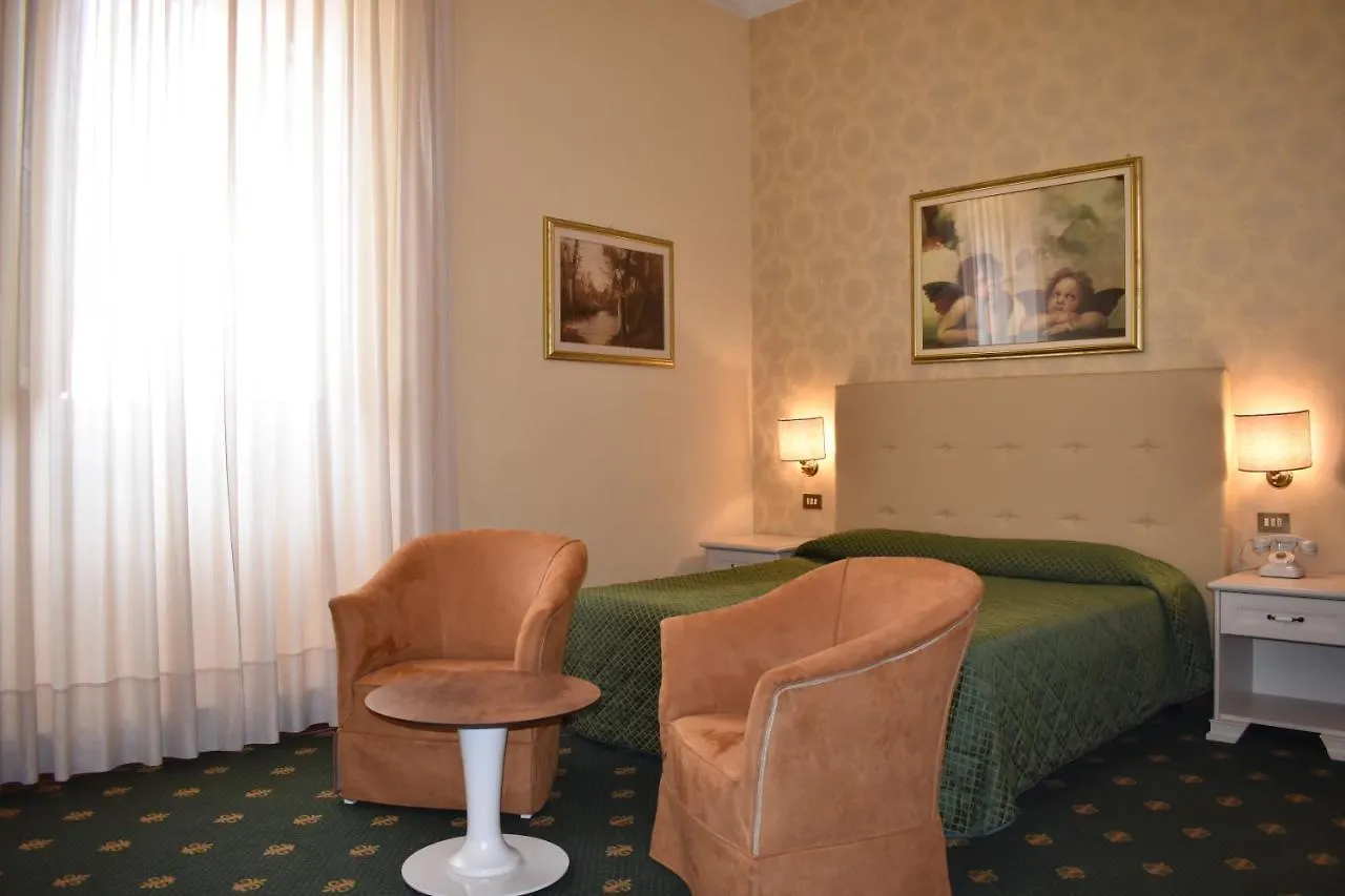 Grand Hotel Plaza & Locanda Maggiore Montecatini Terme 4*,